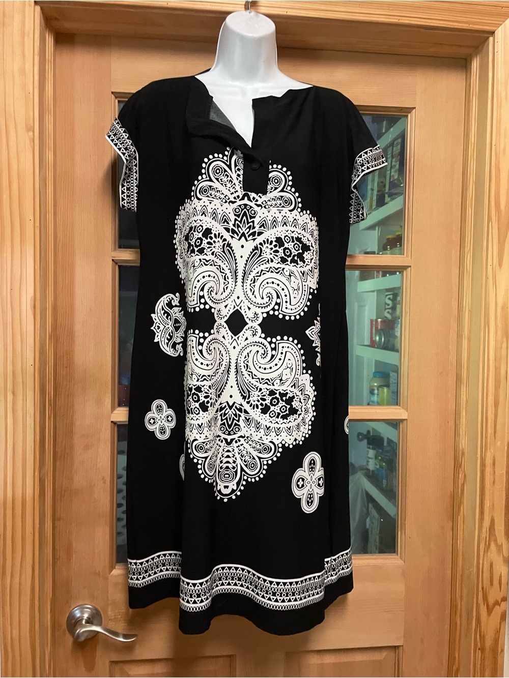 Voir Voir Black and White Paisley Print Dress